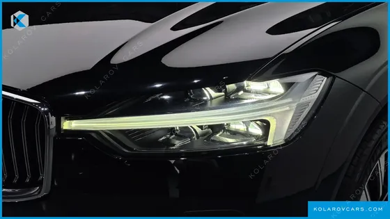 VOLVO XC60 B5 ULTIMATE BRIGHT