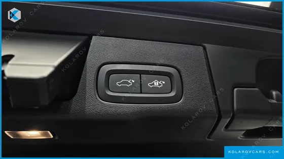 VOLVO XC60 B5 ULTIMATE BRIGHT