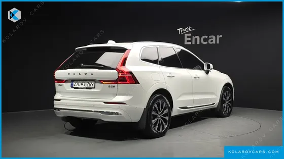 VOLVO XC60 B5 ULTRA BRIGHT
