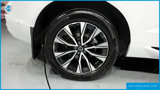 VOLVO XC60 B5 ULTRA BRIGHT