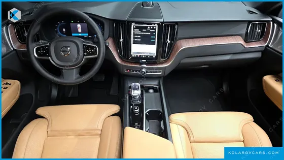 VOLVO XC60 B5 ULTRA BRIGHT