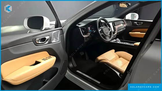 VOLVO XC60 B5 ULTRA BRIGHT