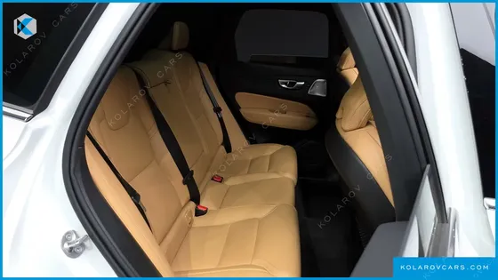 VOLVO XC60 B5 ULTRA BRIGHT