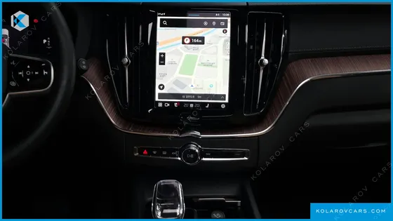 VOLVO XC60 B5 ULTRA BRIGHT