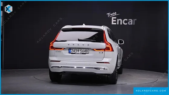 VOLVO XC60 B5 ULTRA BRIGHT
