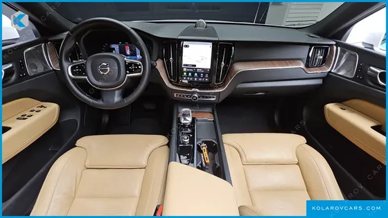 VOLVO XC60 B5 ULTRA BRIGHT