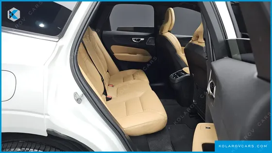 VOLVO XC60 B5 ULTRA BRIGHT