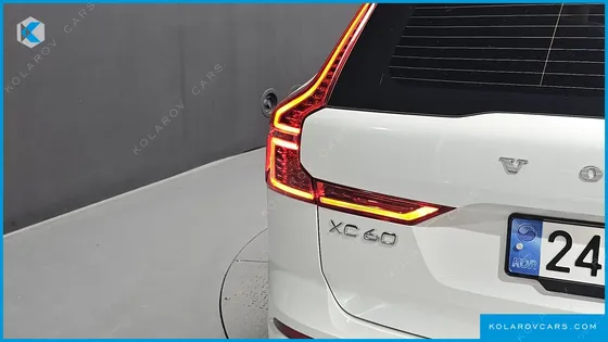 VOLVO XC60 B5 ULTRA BRIGHT