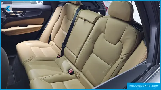 VOLVO XC60 B5 ULTRA BRIGHT