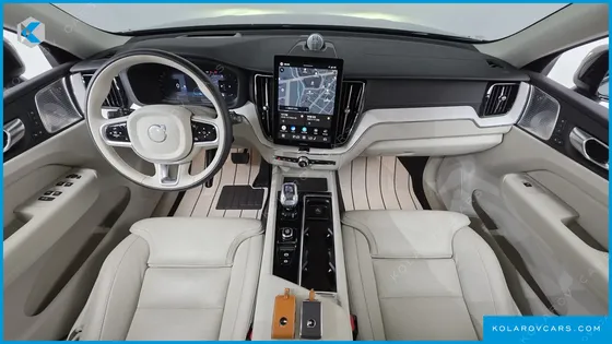 VOLVO XC60 B5 ULTRA DARK AIR SUS