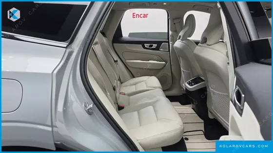 VOLVO XC60 B5 ULTRA DARK AIR SUS