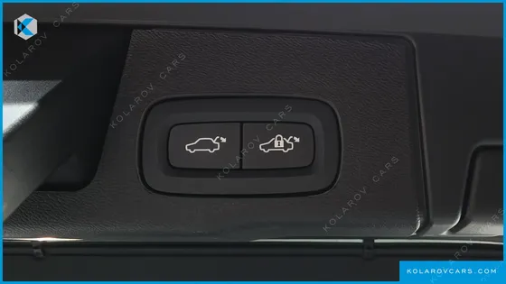 VOLVO XC60 B5 ULTRA DARK AIR SUS