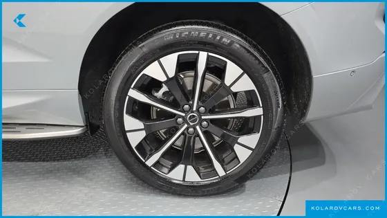 VOLVO XC60 B5 ULTRA DARK AIR SUS