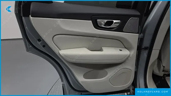 VOLVO XC60 B5 ULTRA DARK AIR SUS