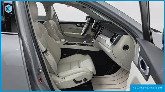 VOLVO XC60 B5 ULTRA DARK AIR SUS