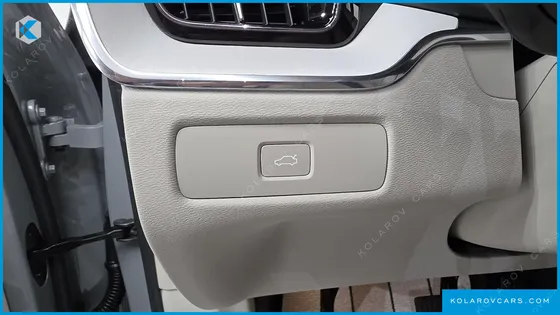 VOLVO XC60 B5 ULTRA DARK AIR SUS