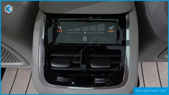 VOLVO XC60 B5 ULTRA DARK AIR SUS