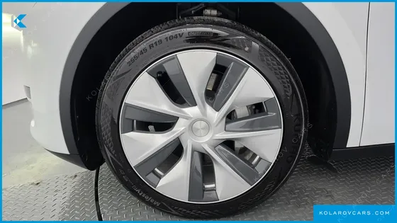 TESLA MODEL Y RWD