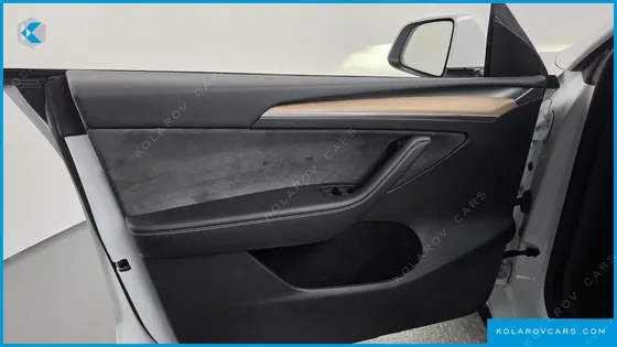 TESLA MODEL Y RWD