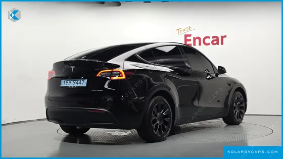 TESLA MODEL Y LONG RANGE AWD
