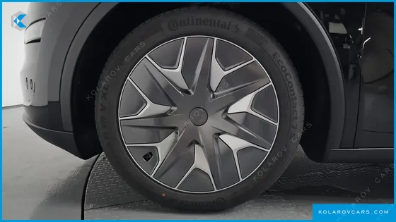 TESLA MODEL Y L LONG RANGE AWD
