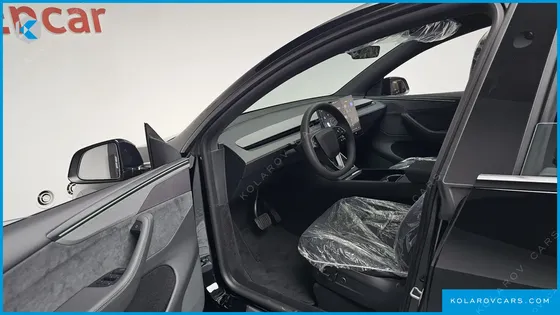 TESLA MODEL Y L LONG RANGE AWD