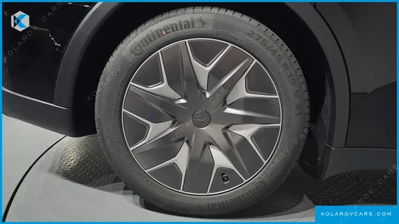 TESLA MODEL Y L LONG RANGE AWD
