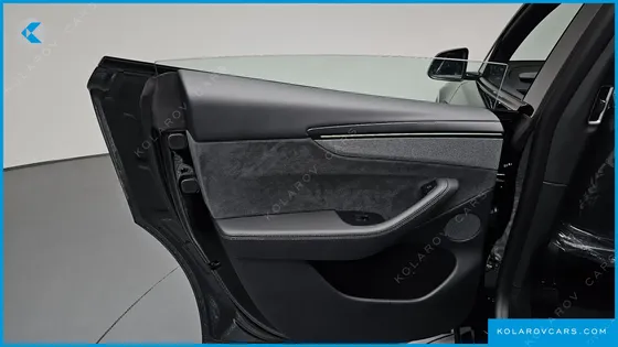 TESLA MODEL Y L LONG RANGE AWD