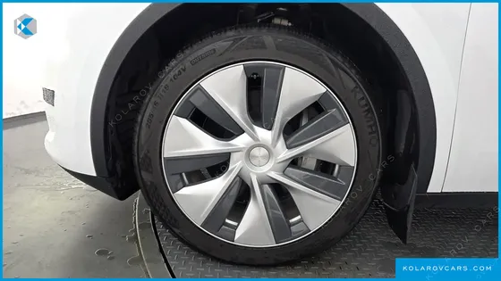 TESLA MODEL Y RWD
