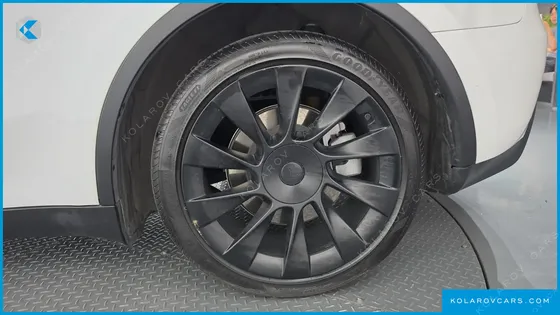 TESLA MODEL Y LONG RANGE AWD