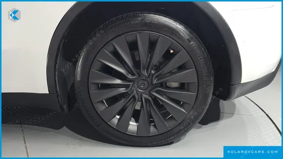 TESLA MODEL Y LONG RANGE AWD