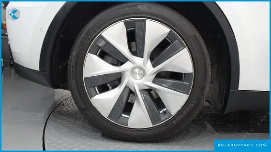 TESLA MODEL Y LONG RANGE AWD