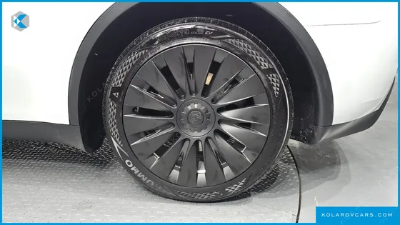 TESLA MODEL Y RWD