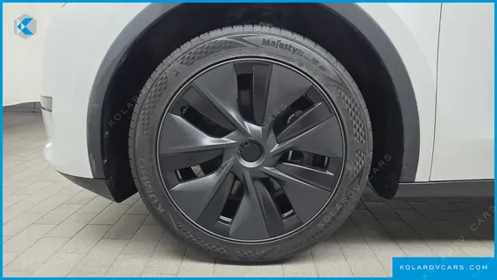TESLA MODEL Y RWD