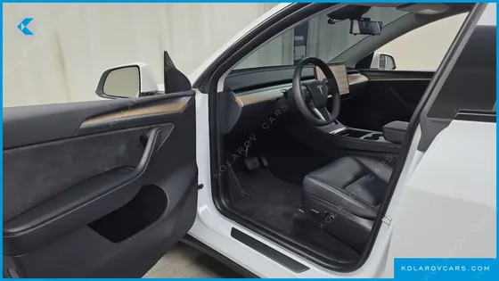 TESLA MODEL Y RWD