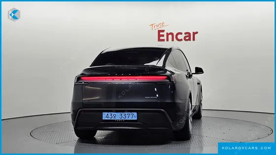 TESLA MODEL Y LONG RANGE AWD