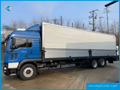 MAN TRUCK CARGO TRUCK 6X2