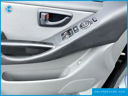 HYUNDAI GRAND STAREX NONE