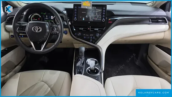 TOYOTA CAMRY 2.5 XLE HYBRID