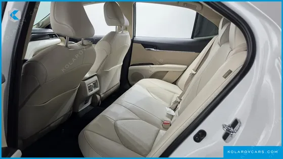 TOYOTA CAMRY 2.5 XLE HYBRID