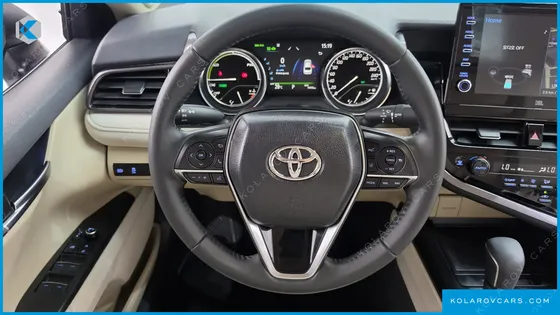 TOYOTA CAMRY 2.5 XLE HYBRID