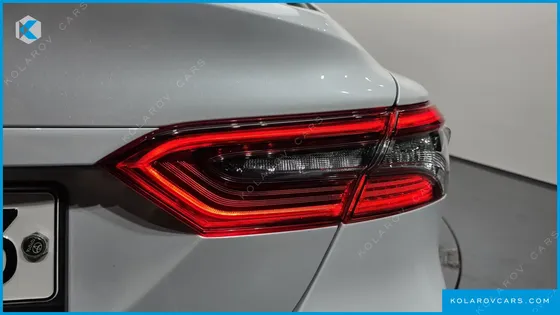 TOYOTA CAMRY 2.5 XLE HYBRID