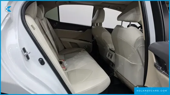 TOYOTA CAMRY 2.5 XLE HYBRID