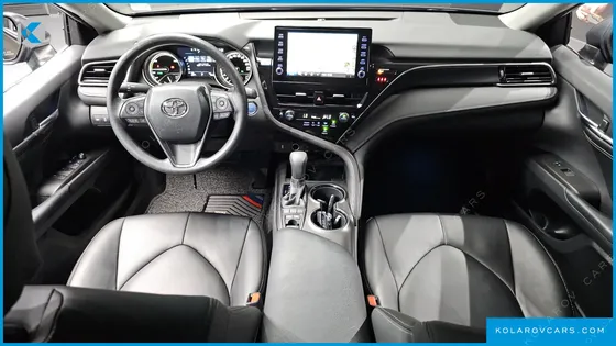 TOYOTA CAMRY 2.5 LE HYBRID
