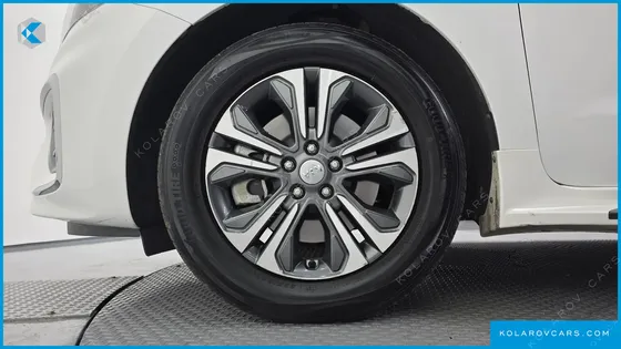 KIA CARNIVAL 9-SEATER LUXURY