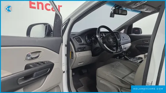 KIA CARNIVAL 9-SEATER LUXURY