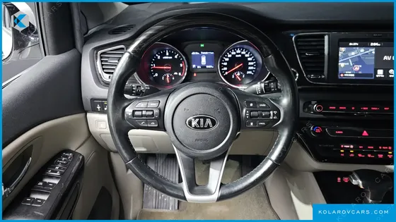 KIA CARNIVAL 9-SEATER NOBLESSE