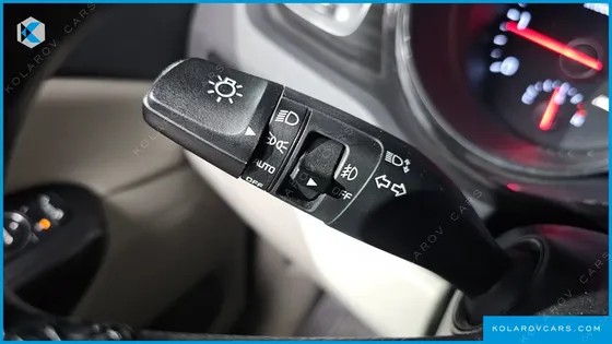 KIA CARNIVAL 9-SEATER NOBLESSE
