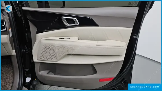 KIA CARNIVAL HEV 9SEATER GRAVITY