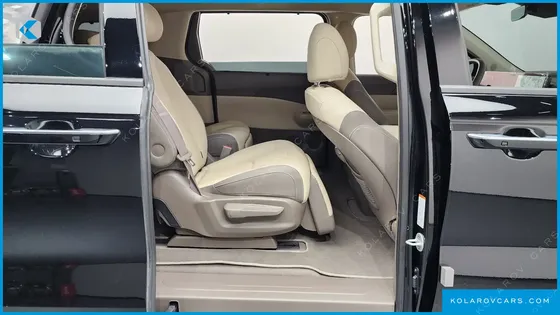 KIA CARNIVAL 7-SEATER NOBLESSE
